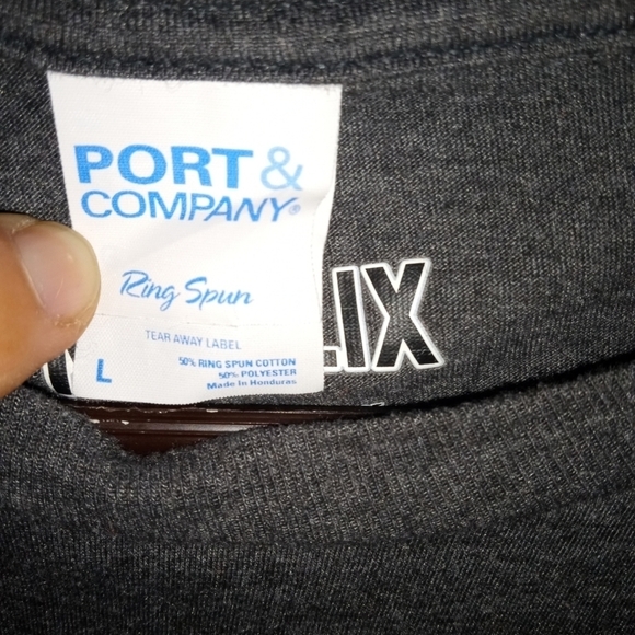 Stranger Things Gray with Red Lettering Short Sleeved Comfy Graphic T-Shirt  L - Picture 5 of 5